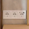 Nova III dve zásuvky s konektorom USB s bielym rámom
