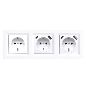   Zástrčka Nova III s dvoma konektormi USB s bielym rámčekom