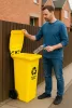 Odpadkový kôš 120 l žltý, s gumovými kolieskami